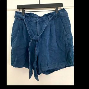 Banana Republic high waisted belted shorts